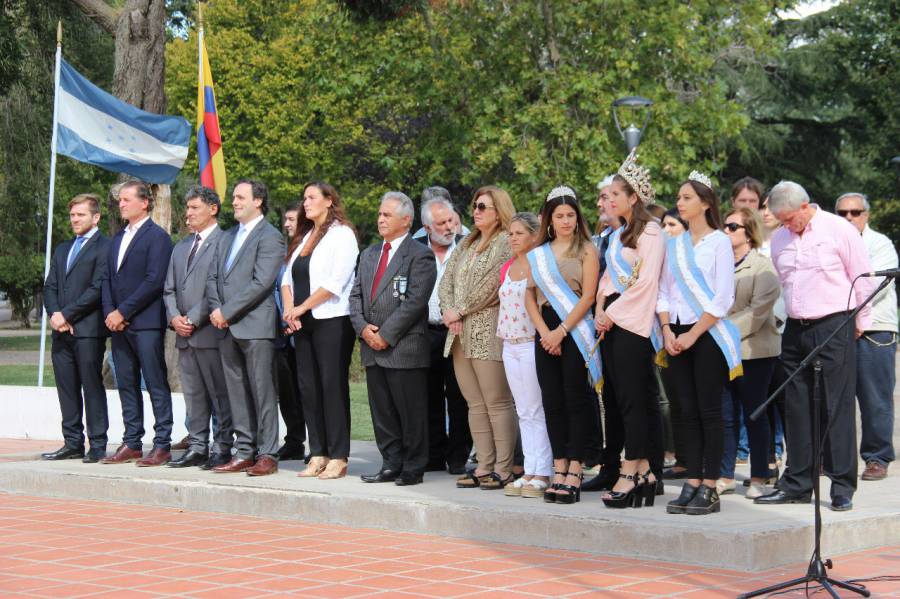 La Delegacion Mar del Plata participo de la ceremonia del 2 de abril en el Municipio de Maipu
